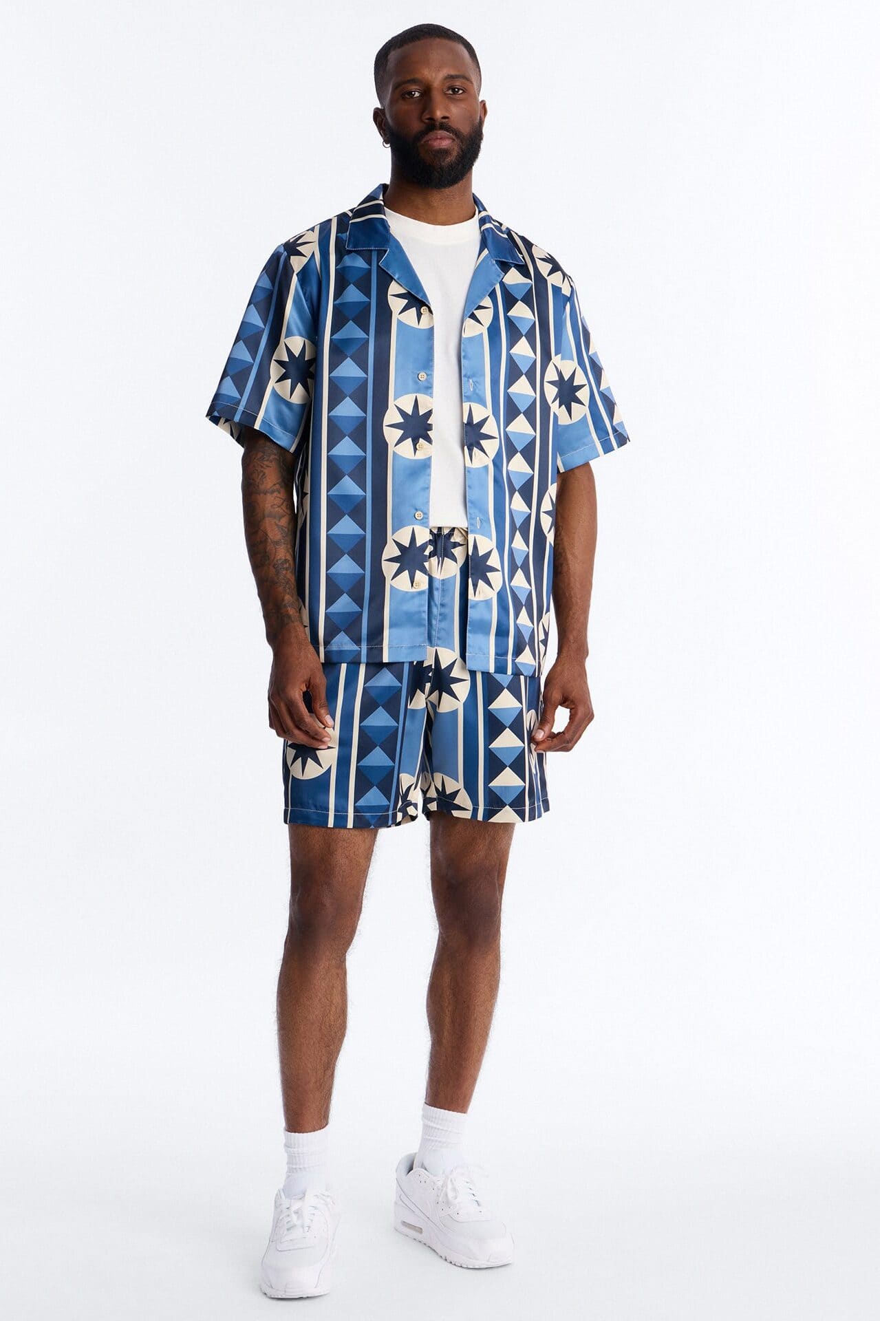 Toscana Geo Relaxed Short - Blue alternate