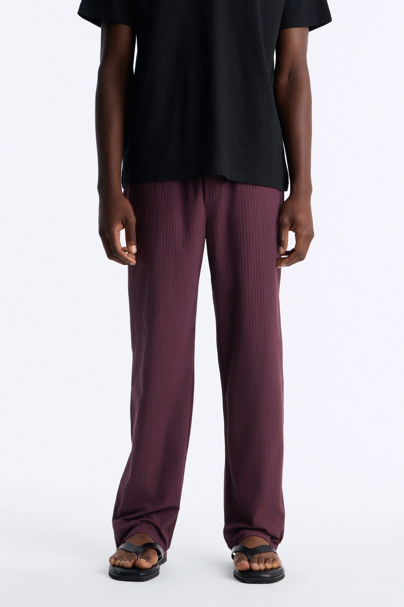 Terrance Textured Relaxed Pant - Wine