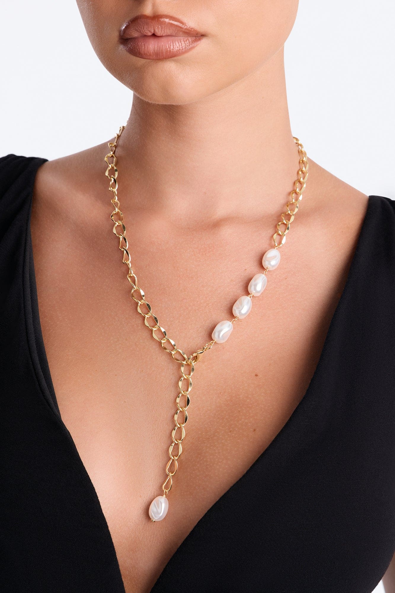 Lilibet Pearl Lariat Necklace - Gold alternate