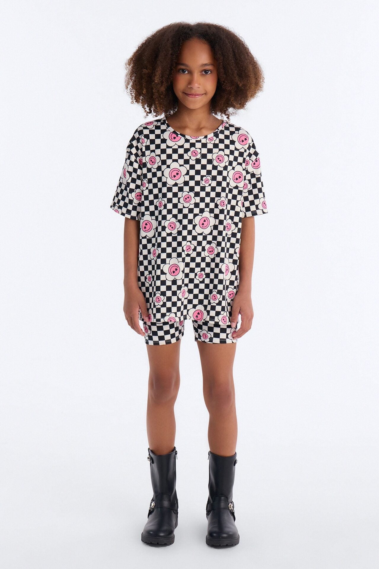 Mini Beauty In Everything Short Set - Black image 2