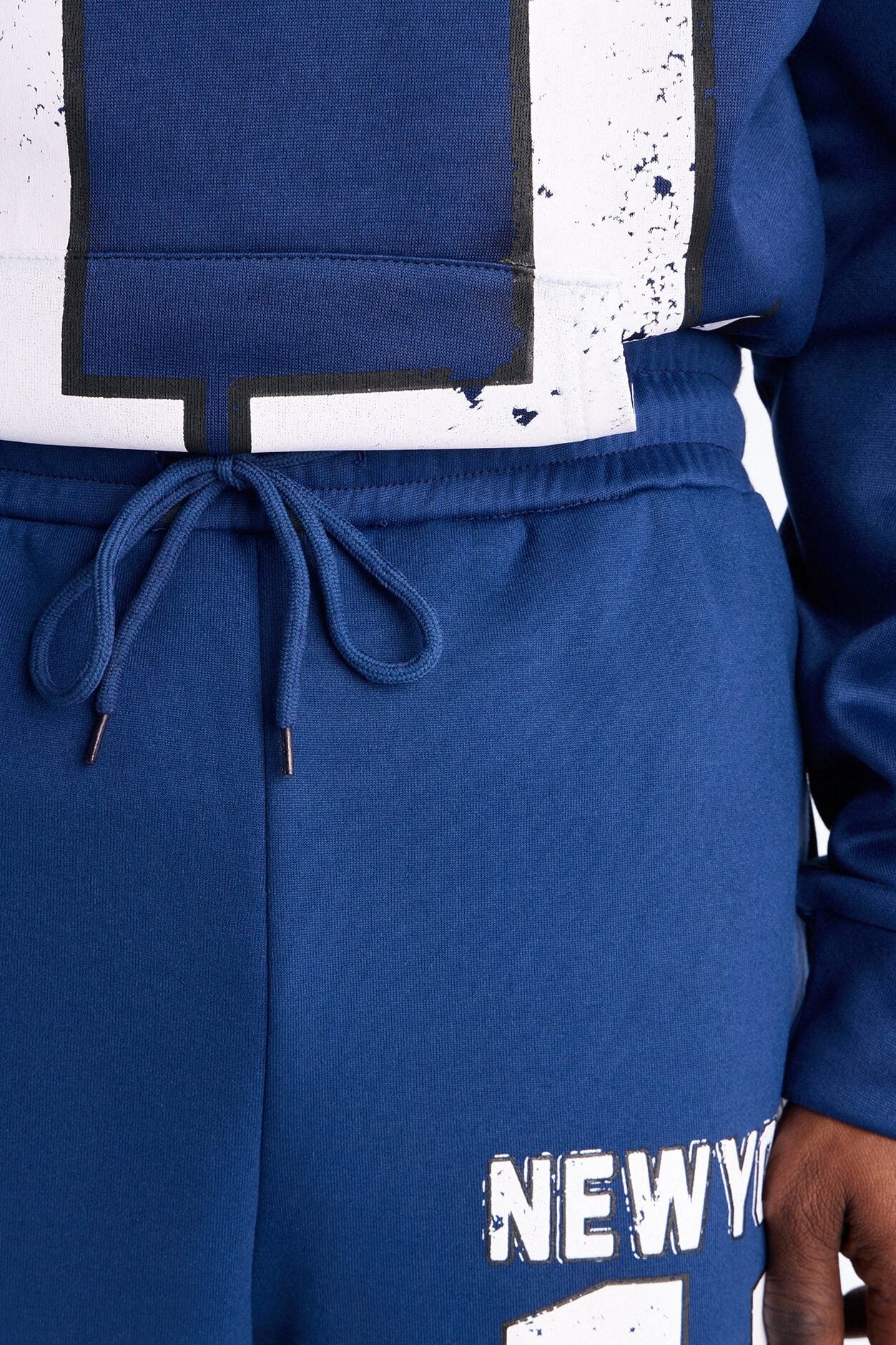 New York Classic Sweatpants - Navy image 3