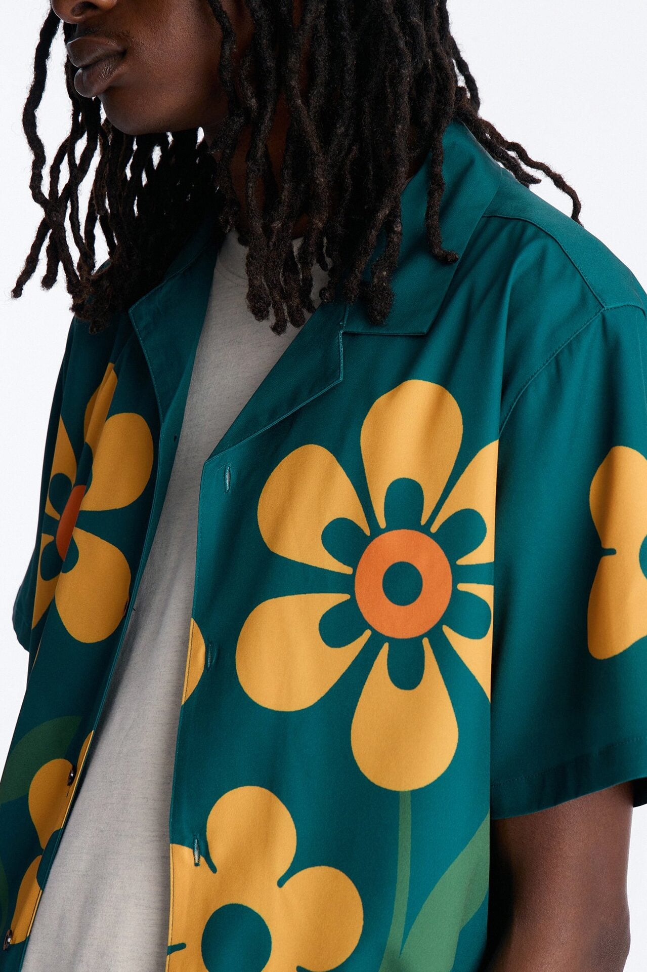 Relaxed Forest Bloom Button Up Shirt - Green image 3