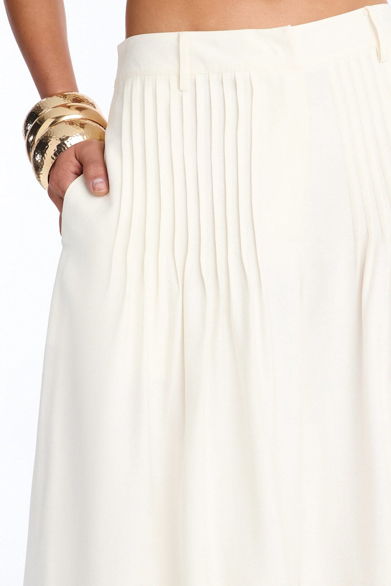 Settled In Pleated Wide Leg Pant 33″ - White image 3