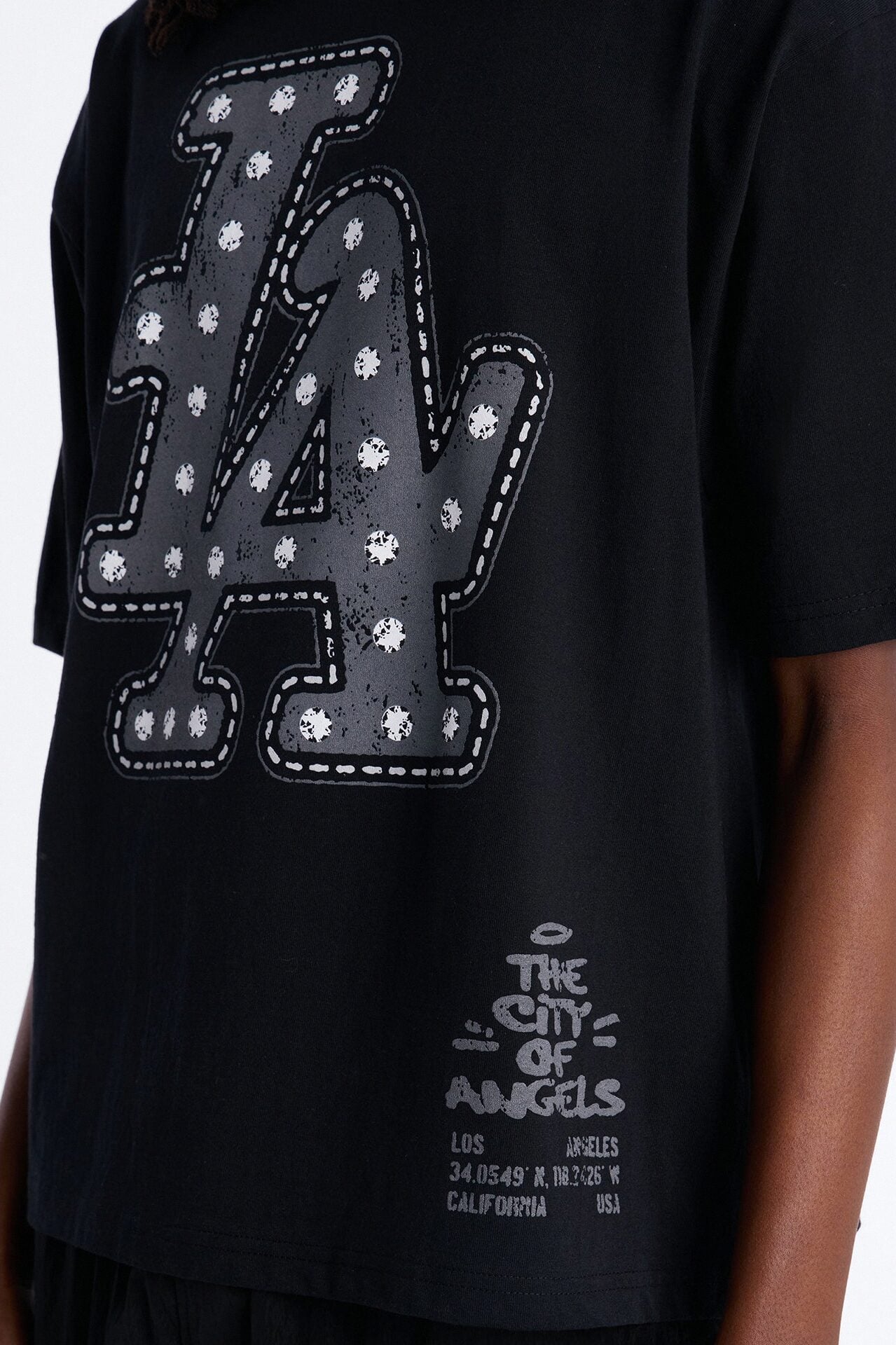 LA Hustle District Boxy Short Sleeve Tee - Black image 3