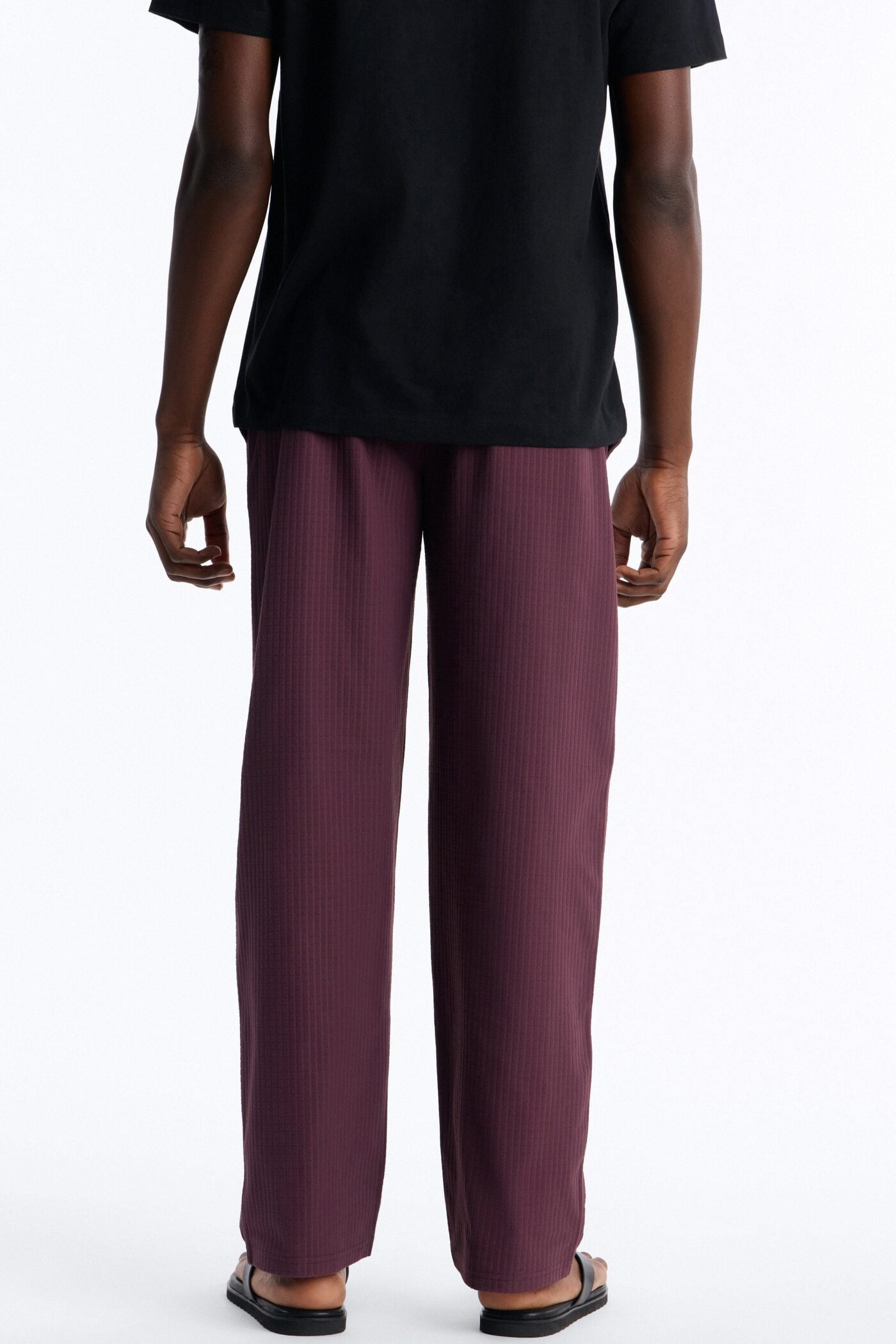 Terrance Textured Relaxed Pant - Wine image 4
