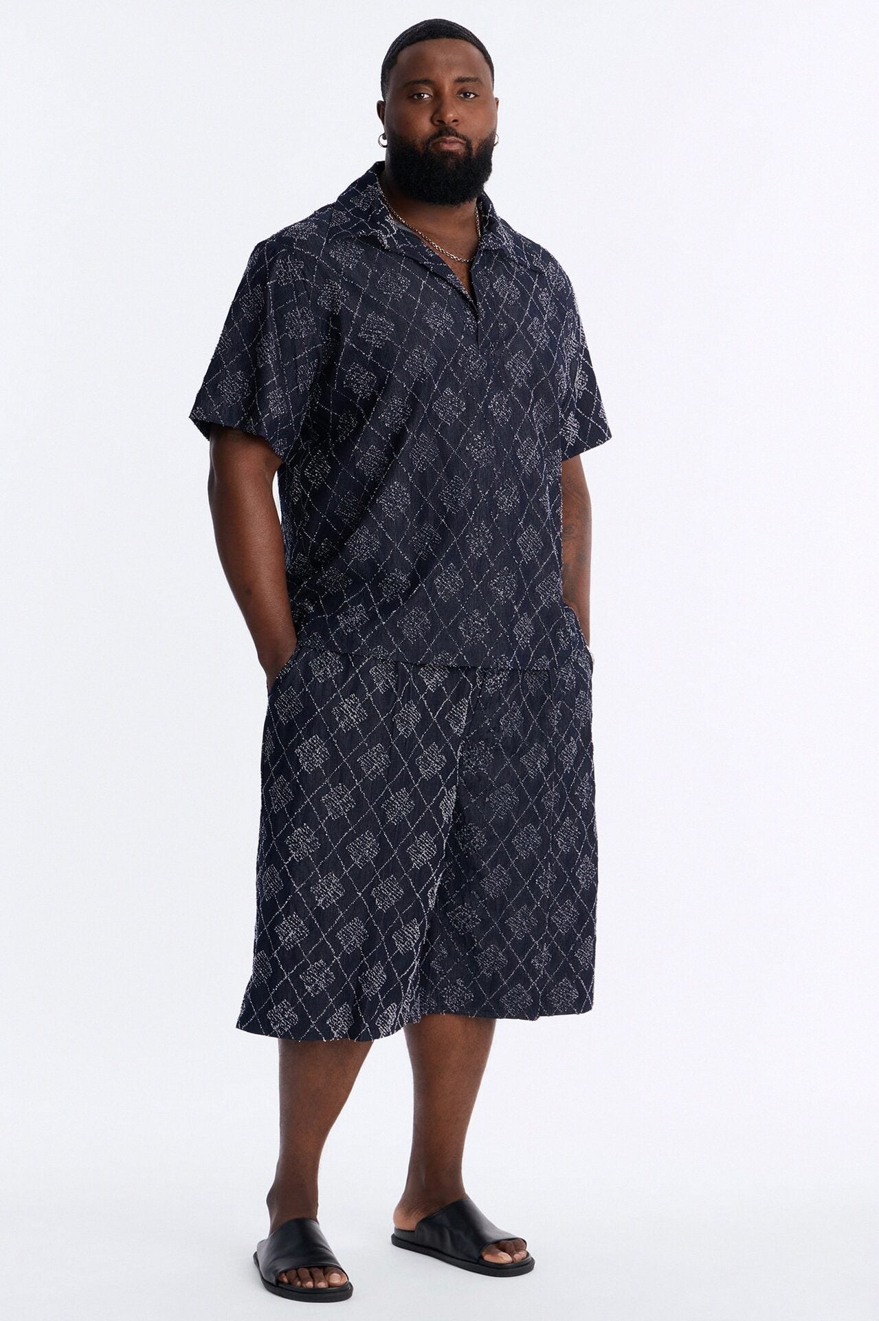 Baggy Diamond Frayed Jacquard Long Short - Navy image 6