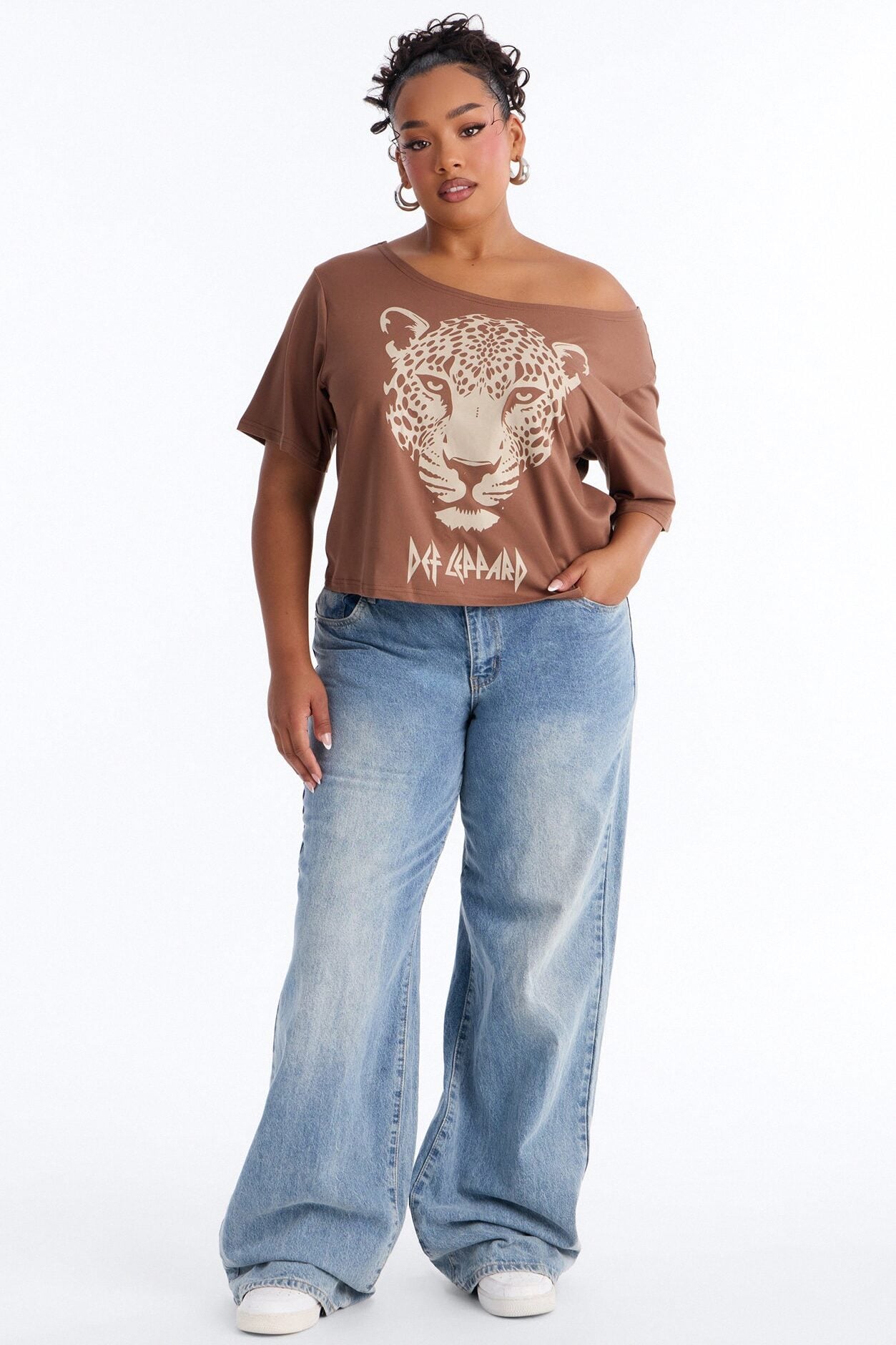 Def Leppard Lounge Off Shoulder Tee - Brown image 6