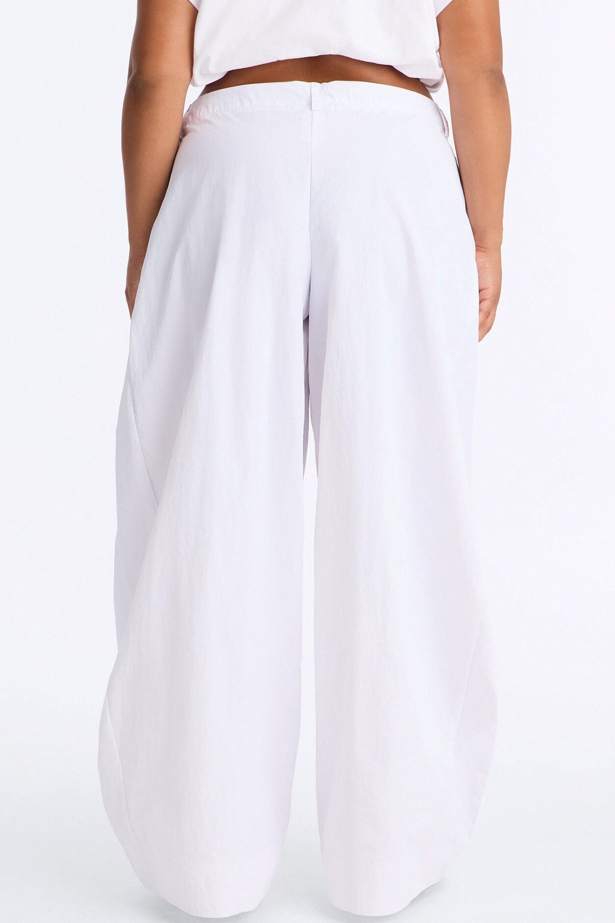 Brooke Barrel Leg Windbreaker Pant - White image 7