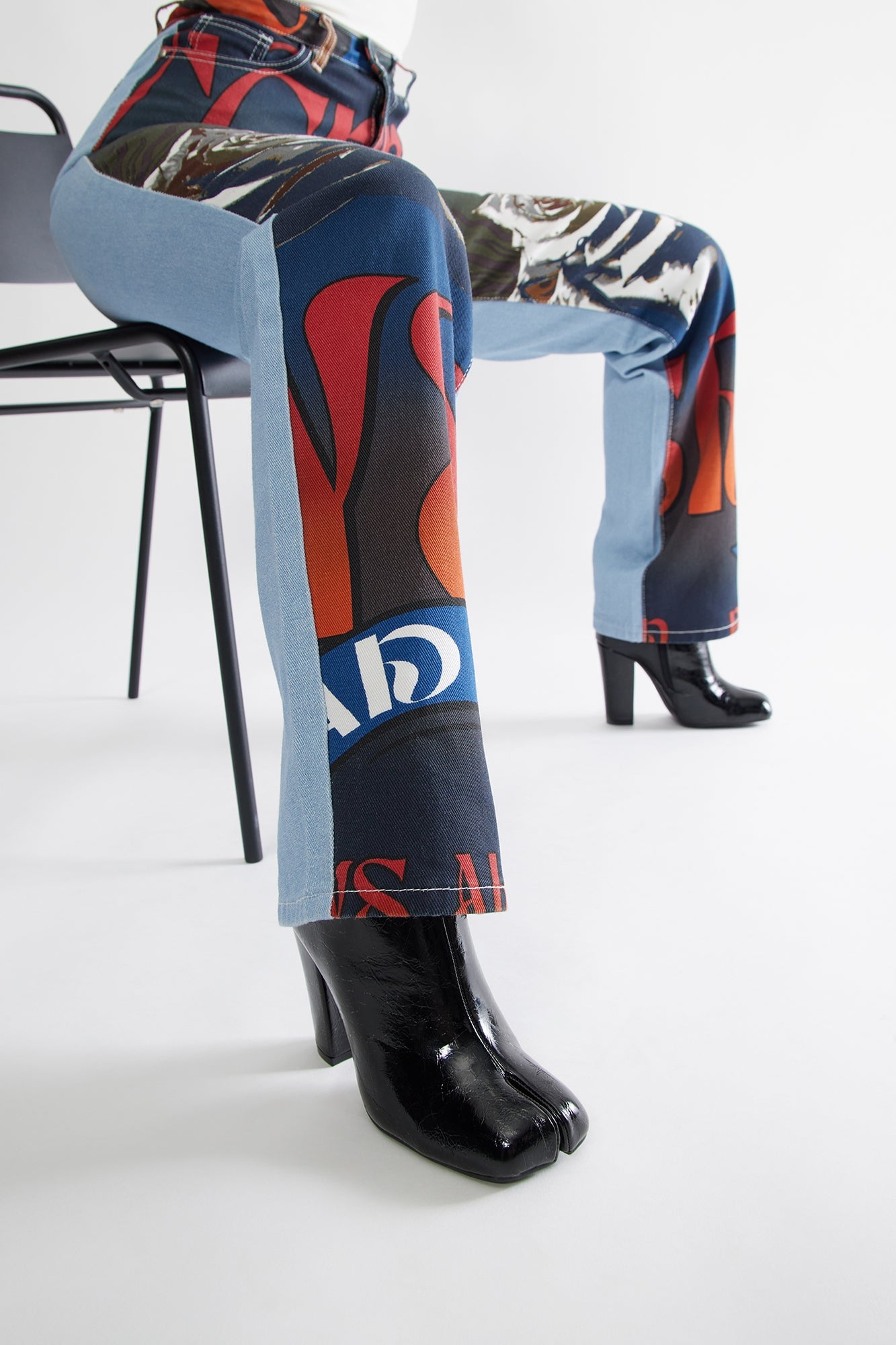 Azriel Tabi Booties - Black image 3