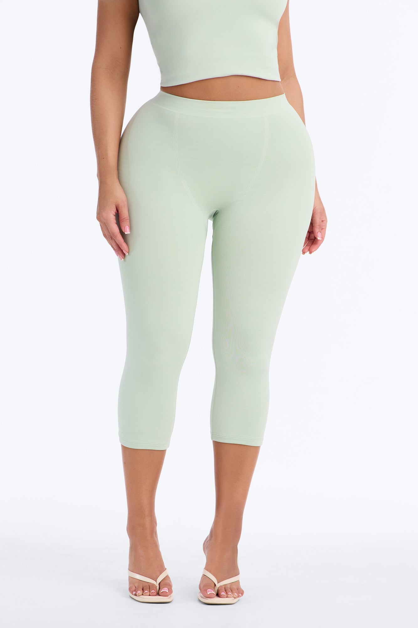 Seamless Smooth Double Lined Capri Pant - Mint image 6