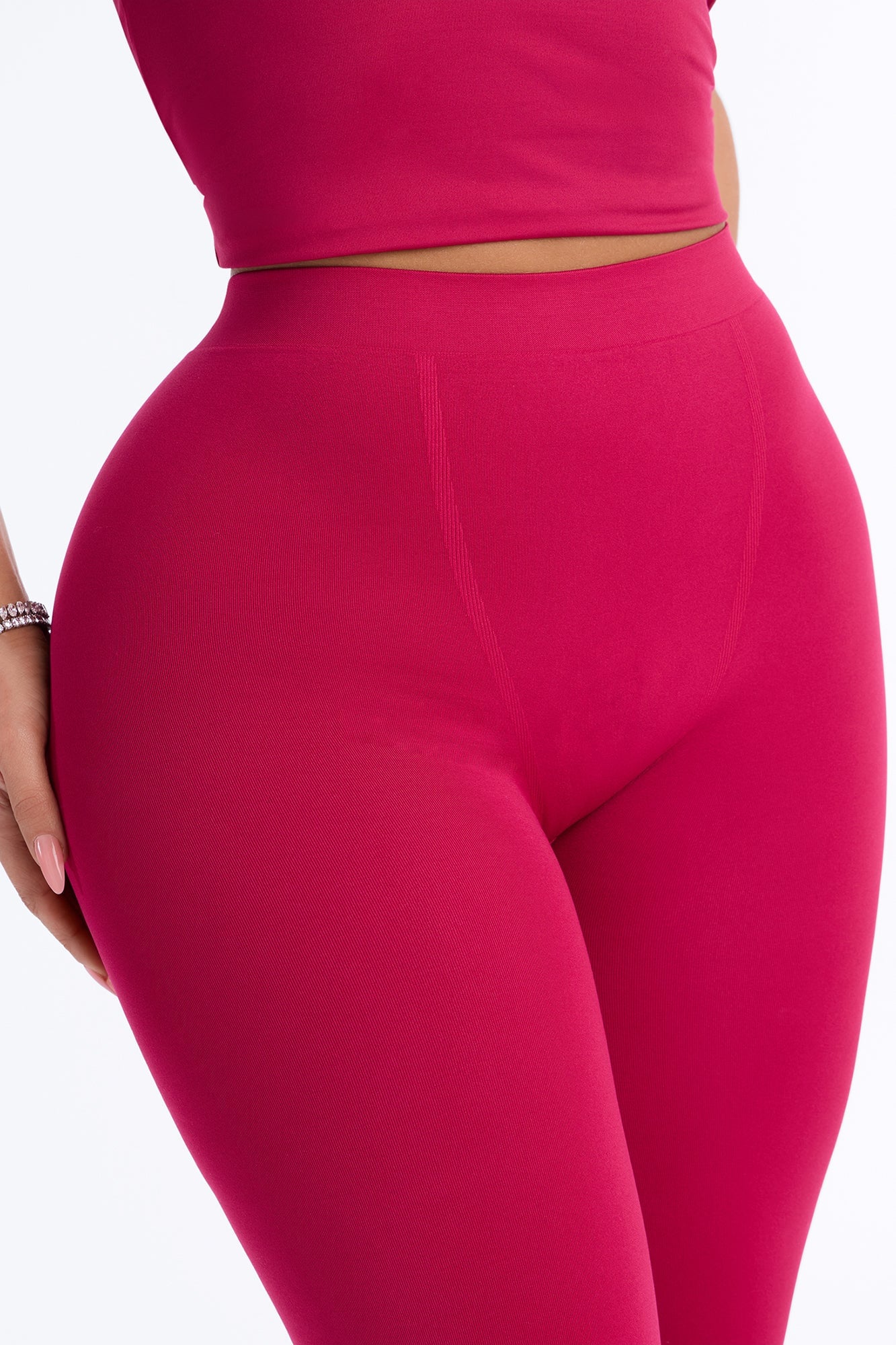 Seamless Smooth Double Lined Capri Pant - Raspberry image 7
