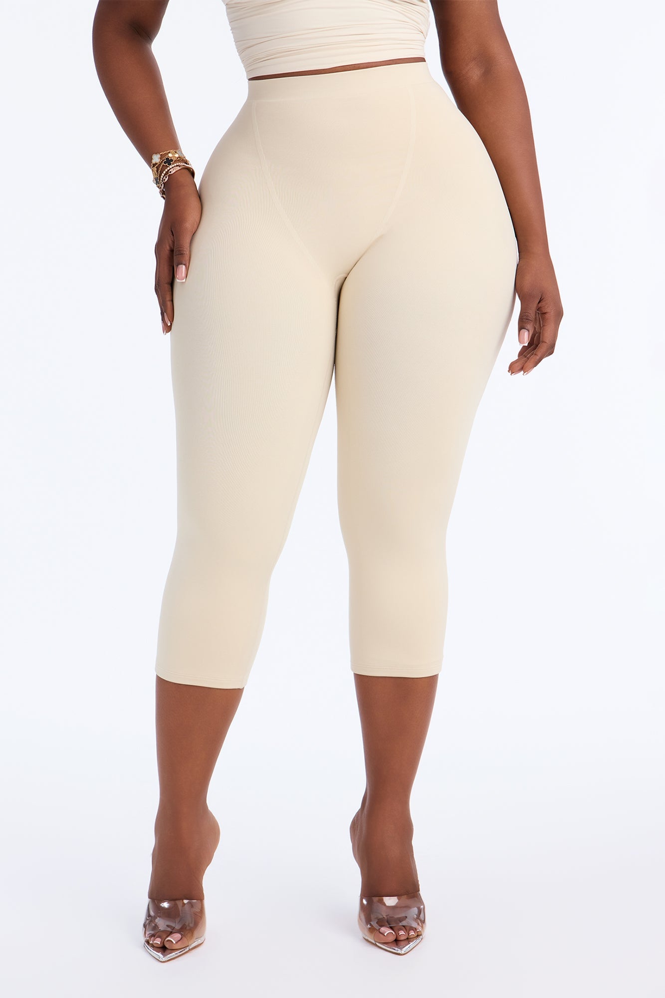 Seamless Smooth Double Lined Capri Pant - Bone image 2