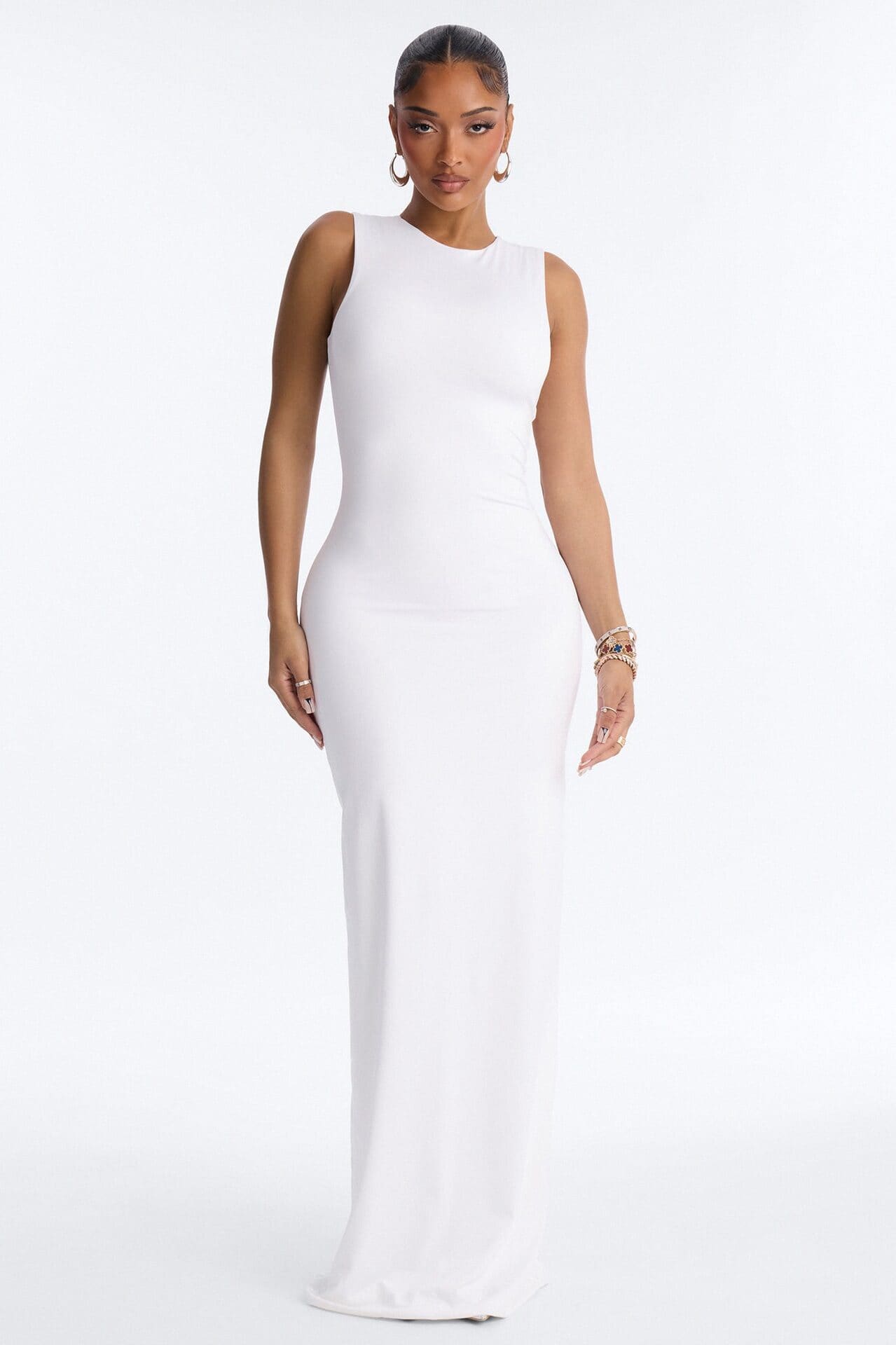 DRESSTORES Contour silhouette look