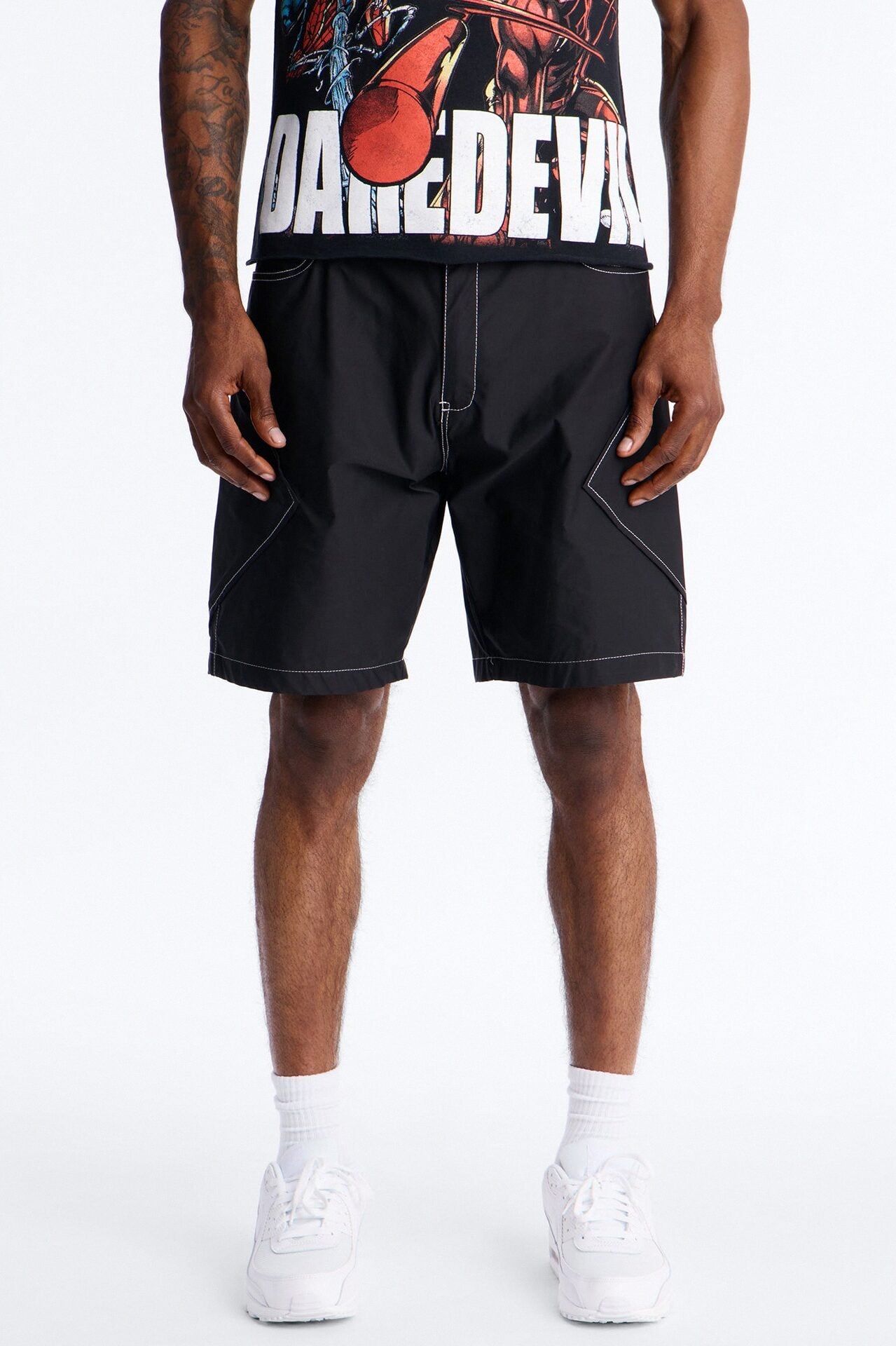 Relaxed Diamond Appeal Contrast Thread Short - Black image 1