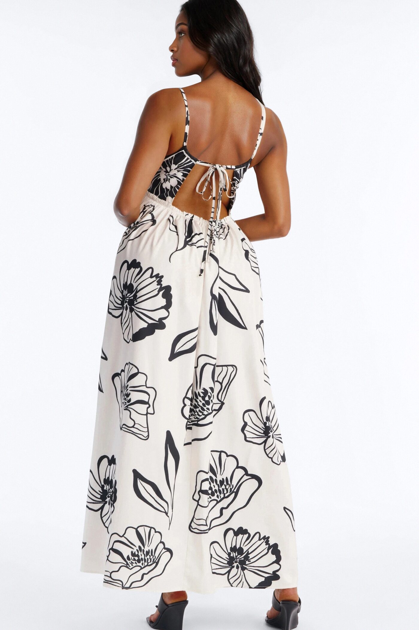 In The Sunshine Maxi Dress - White/Black