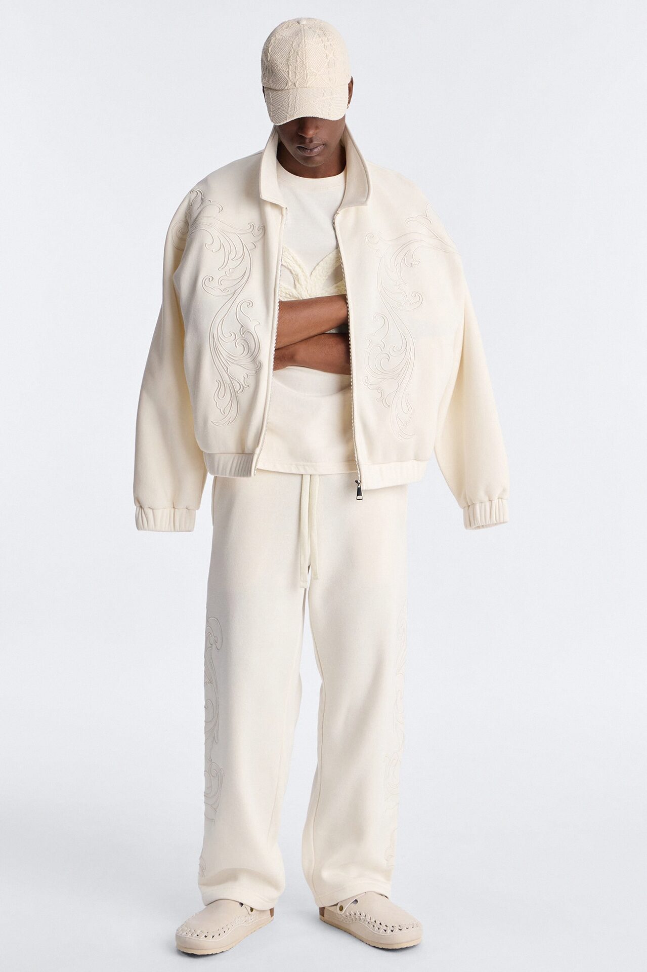 Embroidery Fleur Oversized Cropped Fleece Jacket - Cream