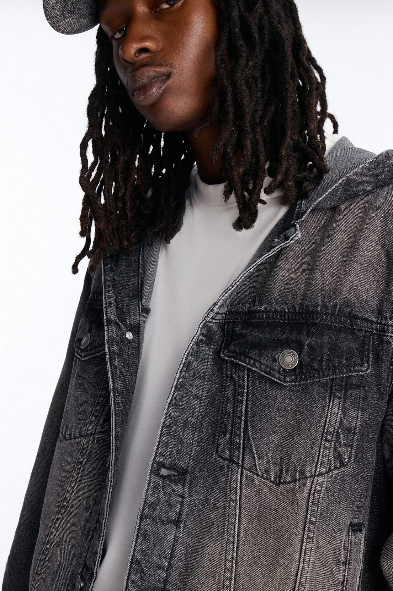 Shrunken Off Duty Denim Trucker Jacket - Black Wash