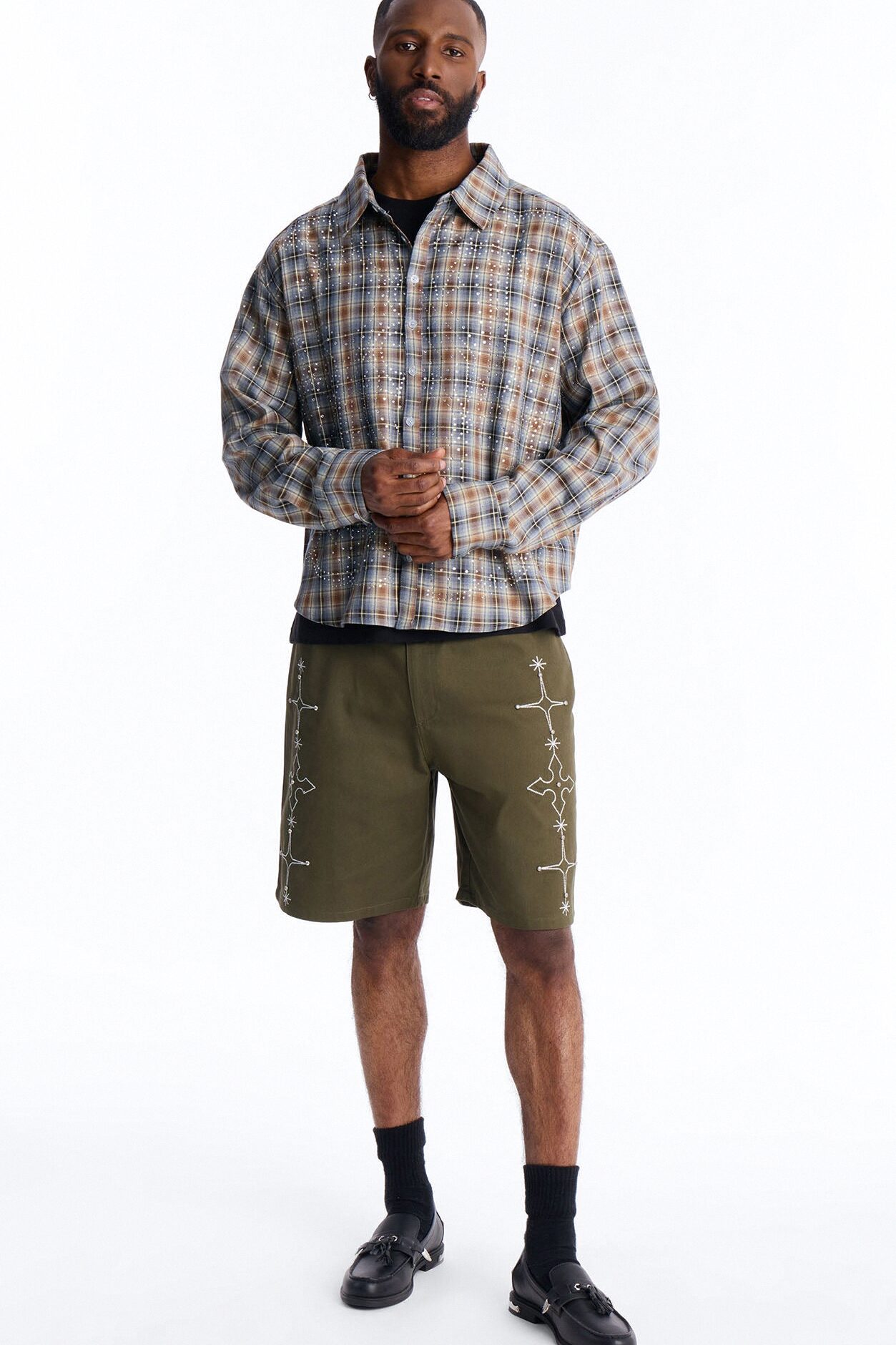 Relaxed Vatican City Stitched Embellished Short - Olive