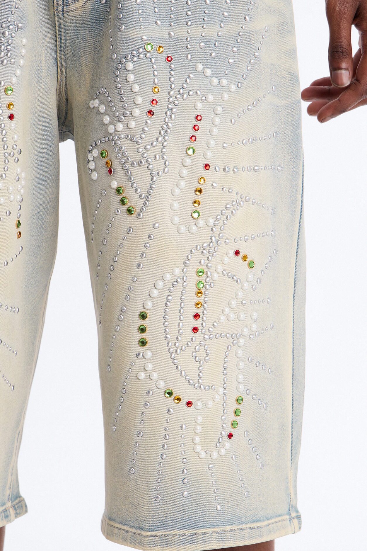 Baggy Urban Jeweled Denim Short - Light Wash