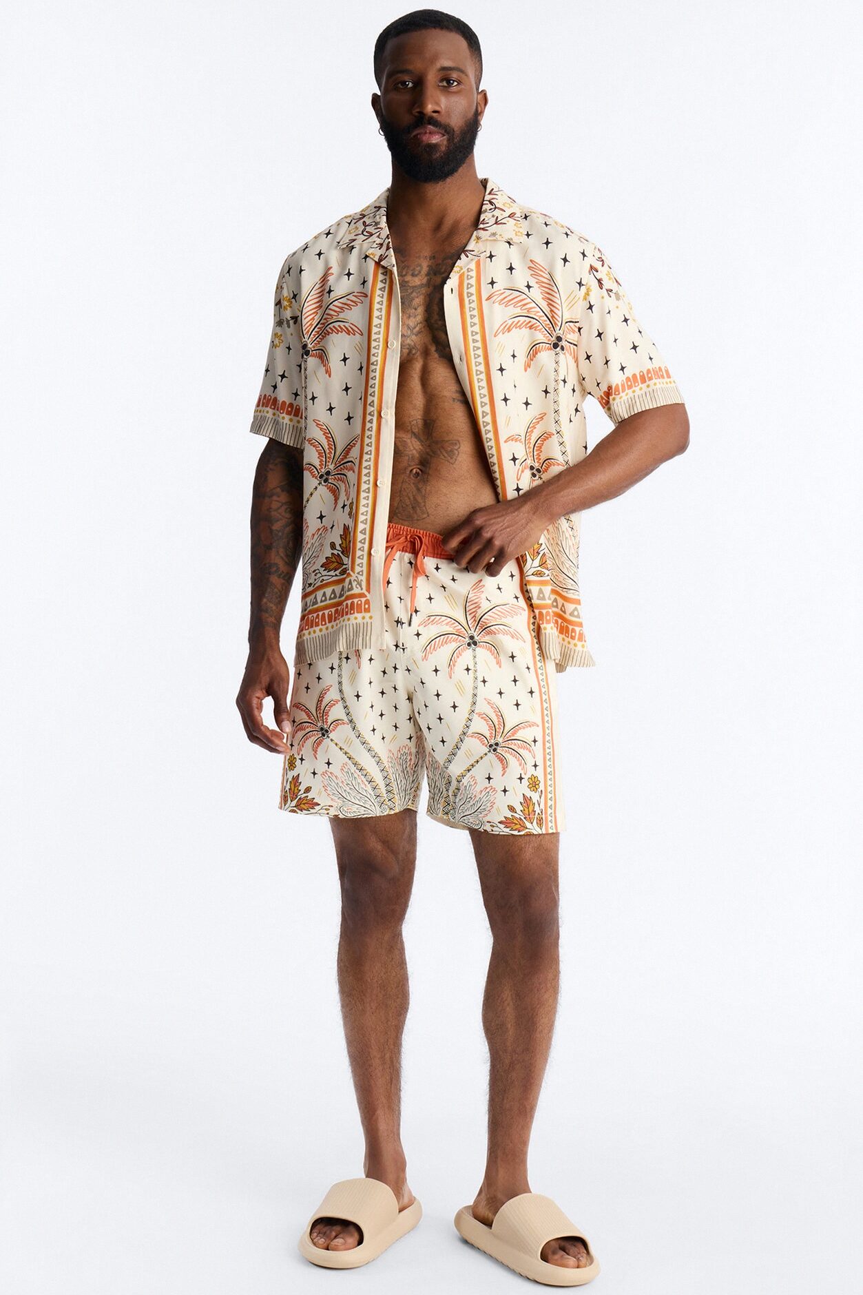 Tropical Twilight Resort Swim Trunk 7″ - Off White
