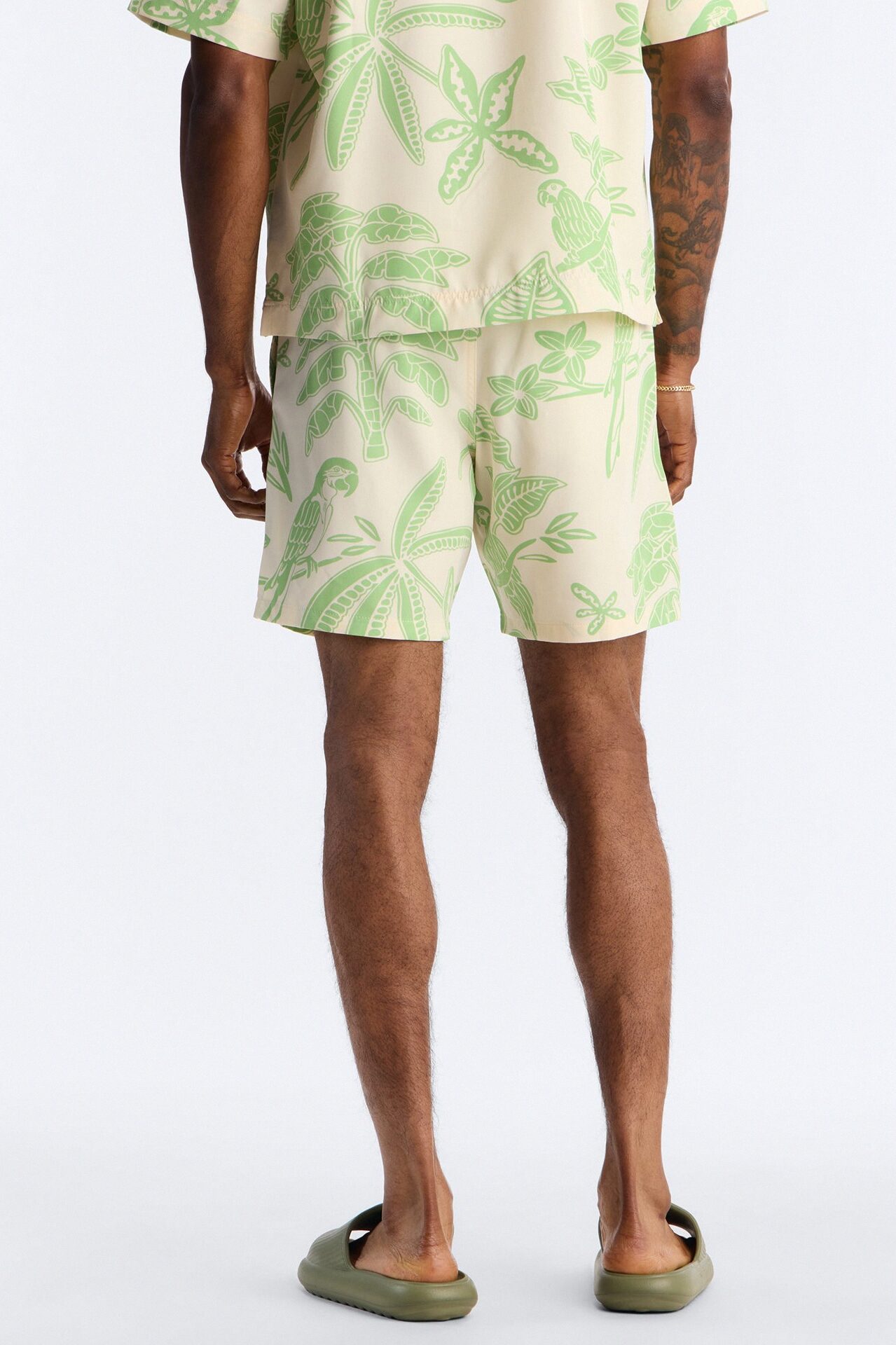 Azure Paradise Swim Trunk 7″ - Olive