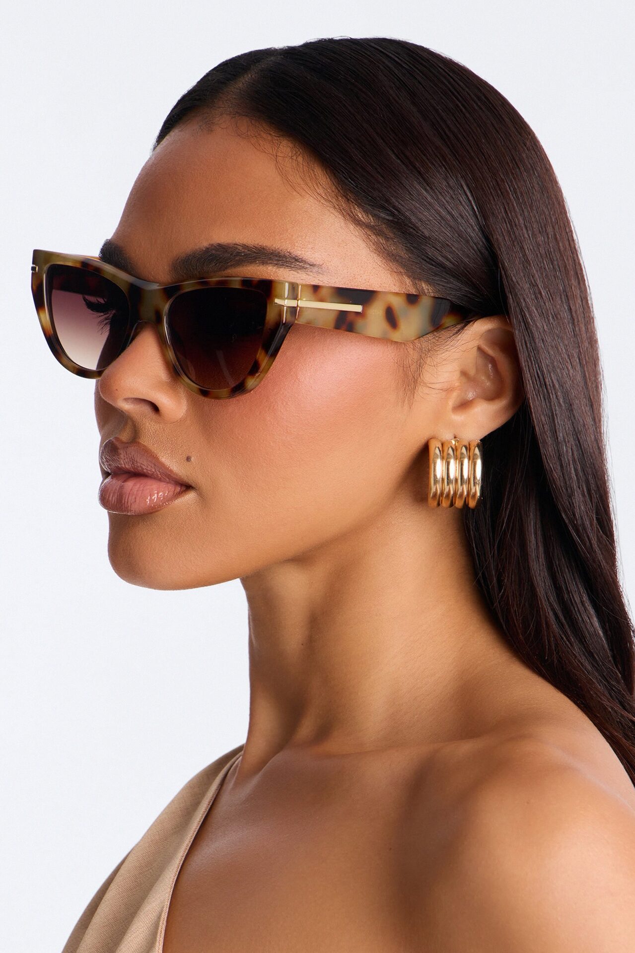 Flirt Frame Sunglasses - Tortoise
