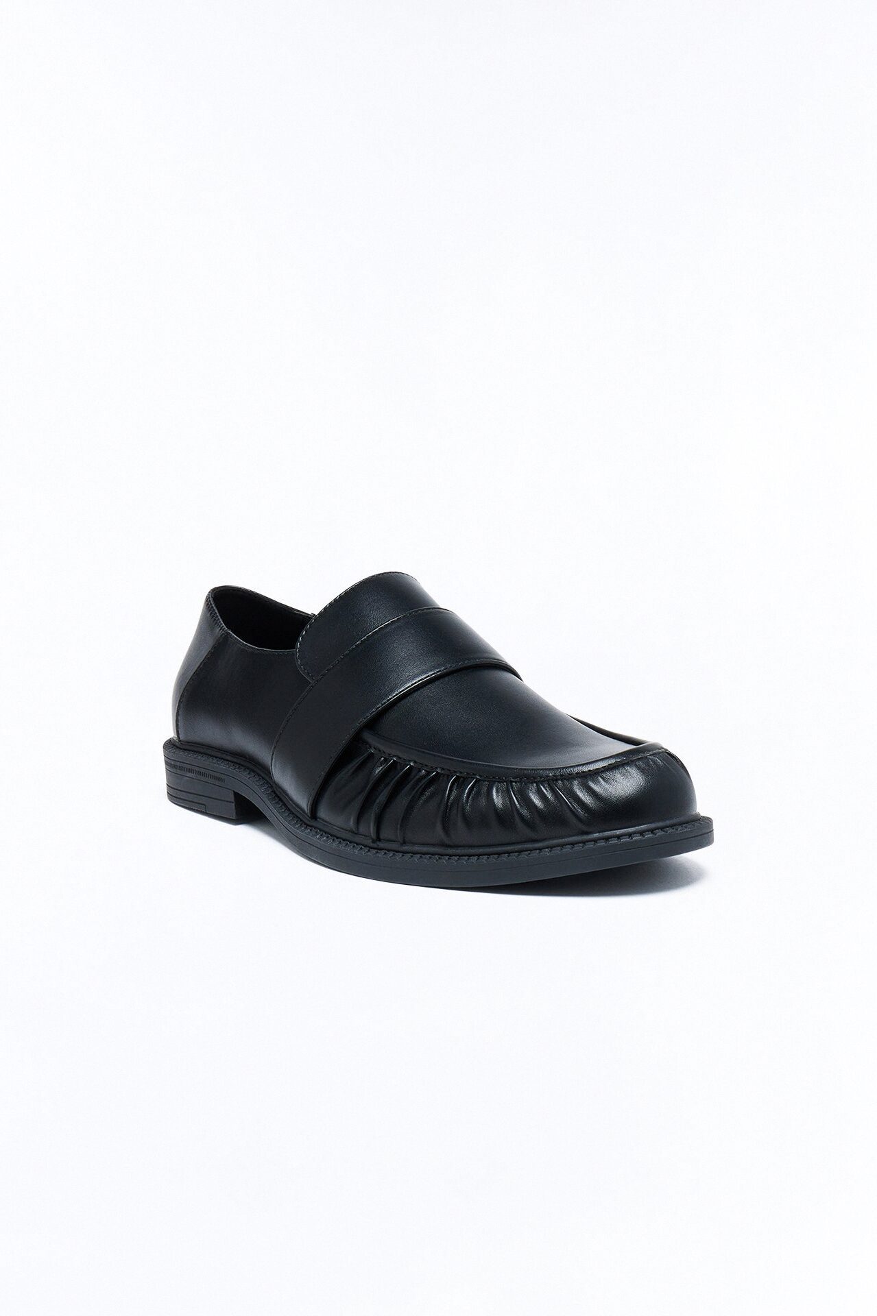Ruched Toe Faux Leather Slip On Loafer - Black