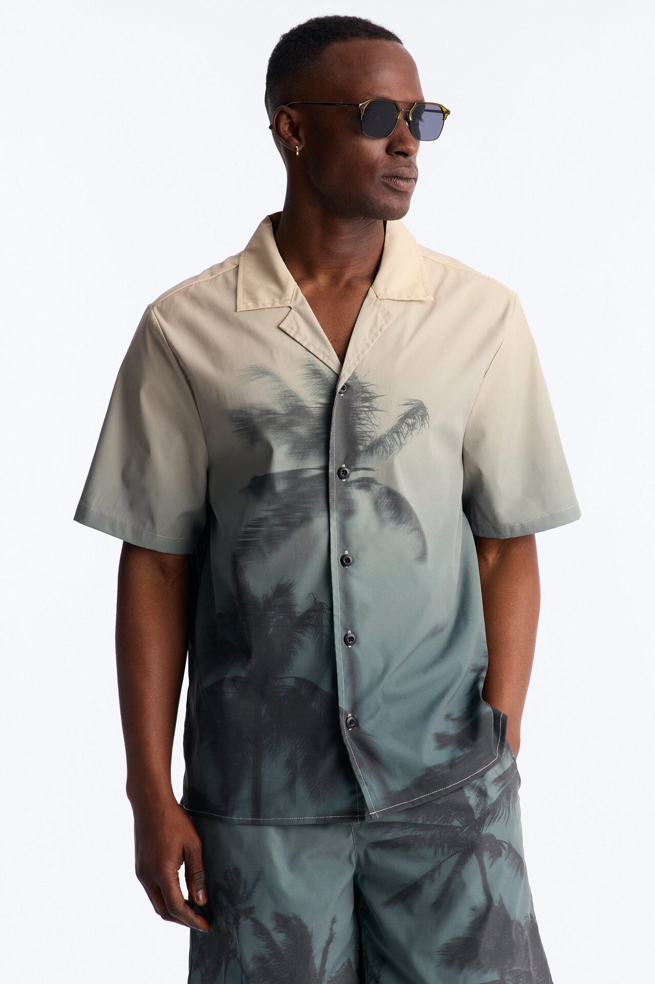 Relaxed Moab Breeze Cuban Collar Button Up Shirt - Taupe