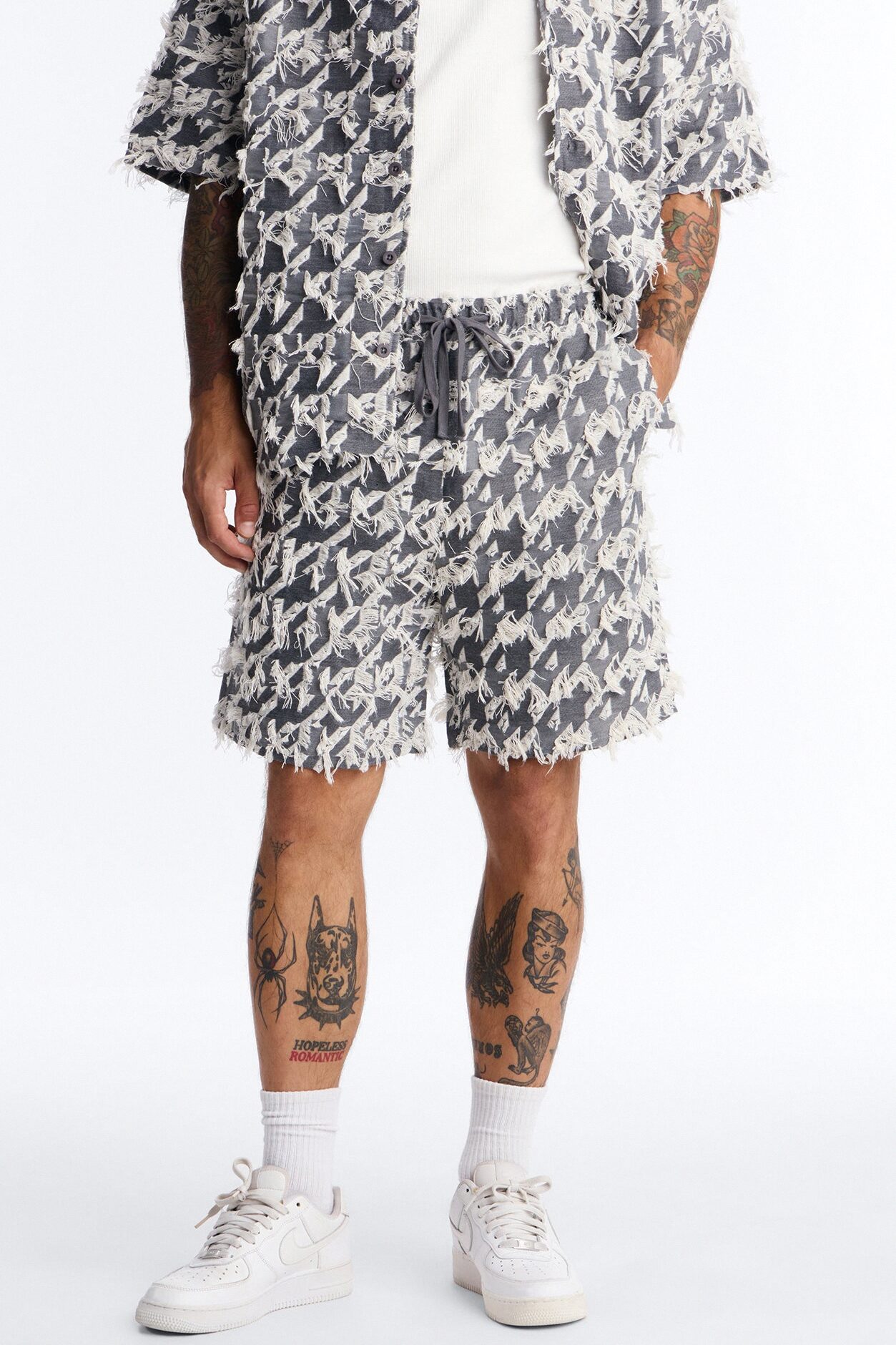 Relaxed Houndstooth Nomad Short - Grey