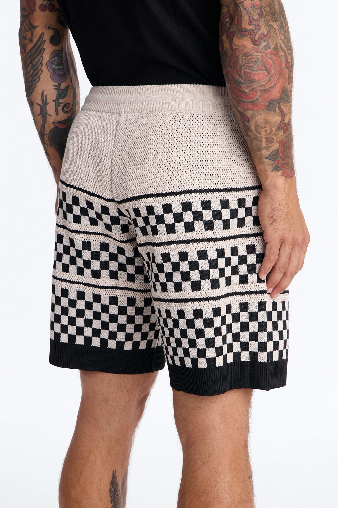 Relaxed Knitted Pawn Checker Short - Black/combo