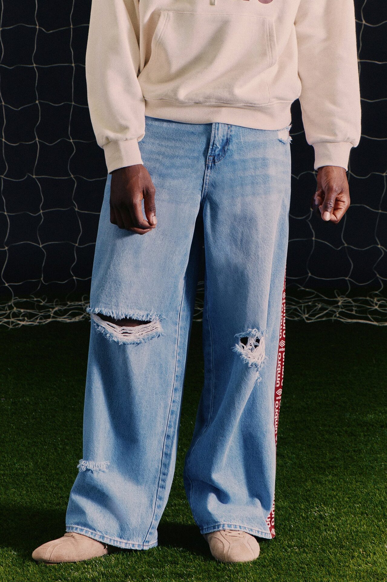 Umbro Distressed Baggy Jean - Light Blue Wash