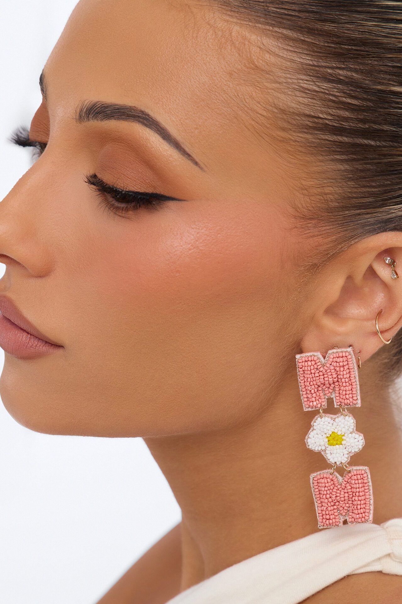 Mom Beaded Earrings - Pink