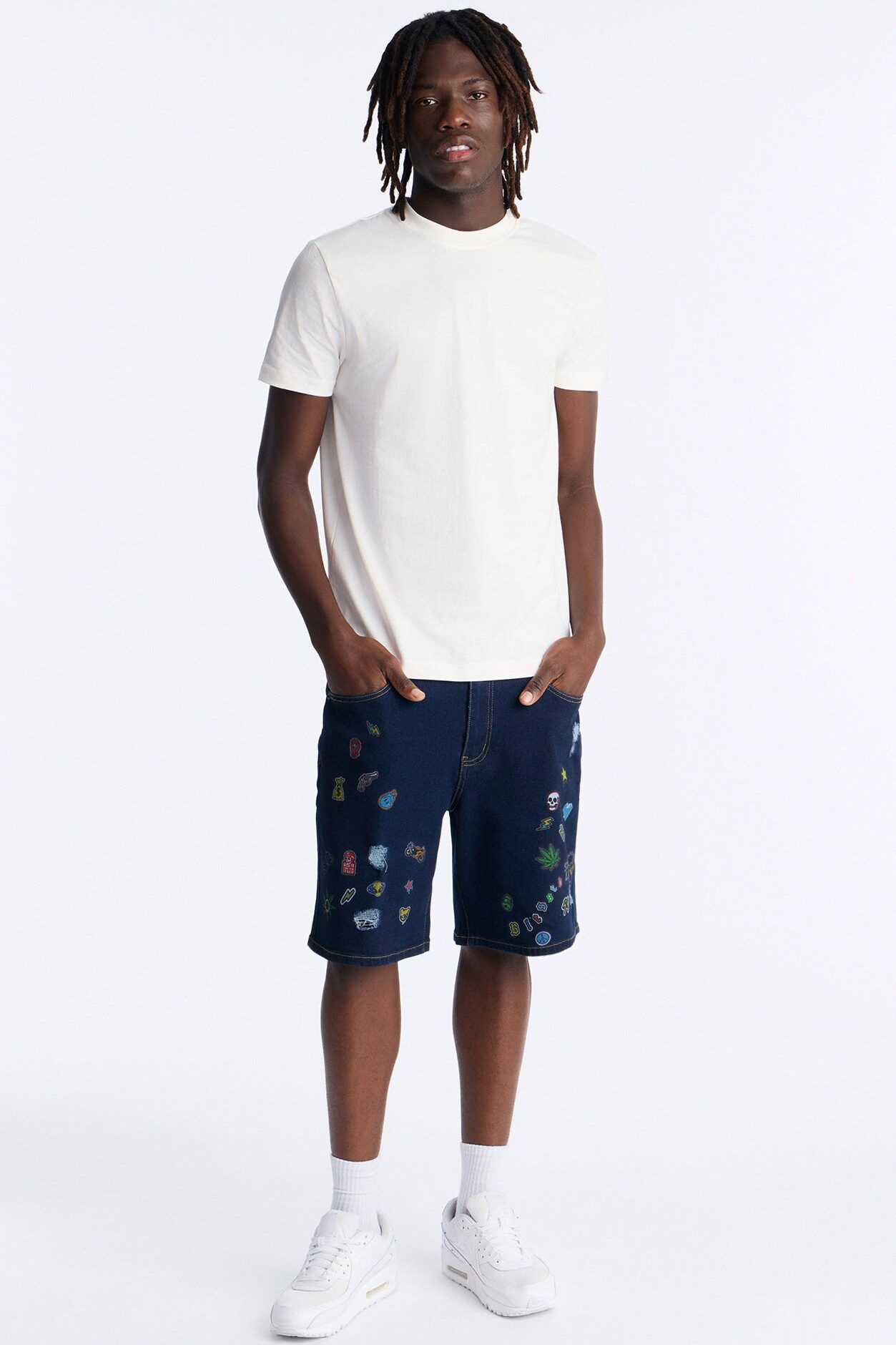 Relaxed Sticker Denim Short - Dark Wash